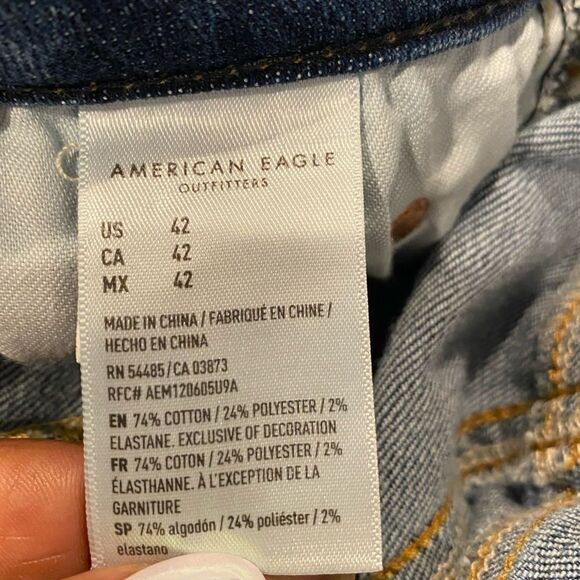 AEO Airflex + Distressed Raw Hem Denim Shorts Size 42 - Picture 4 of 5